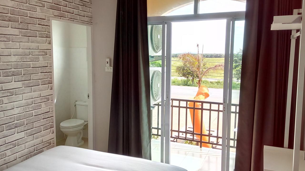 Suratthani Airport Mini Hotel Surat Thani Exterior foto